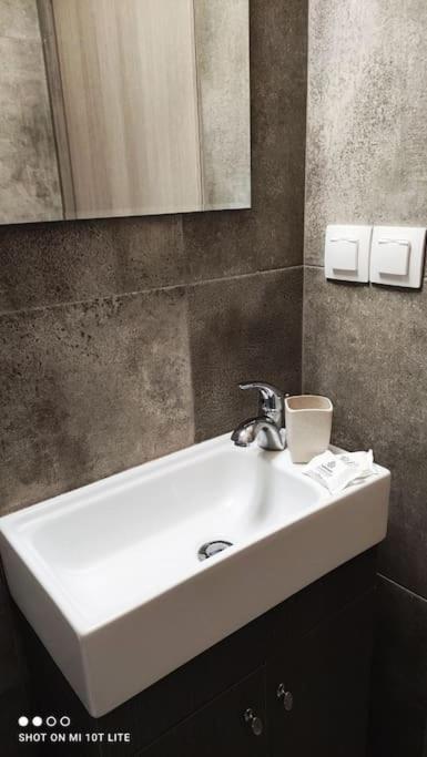 Cozy Apartment In Volos!! Екстер'єр фото