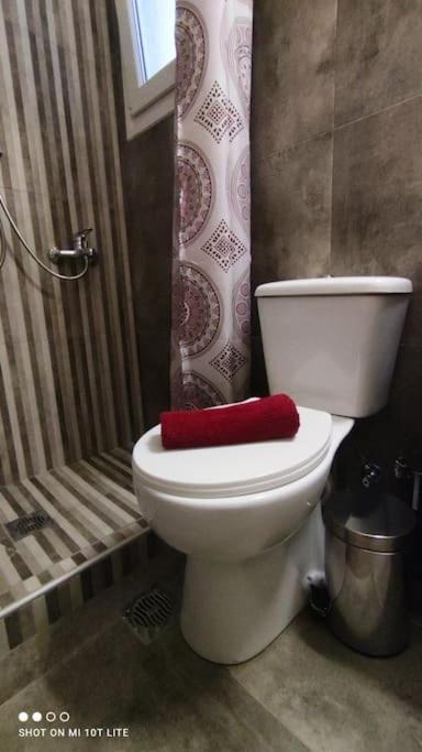 Cozy Apartment In Volos!! Екстер'єр фото